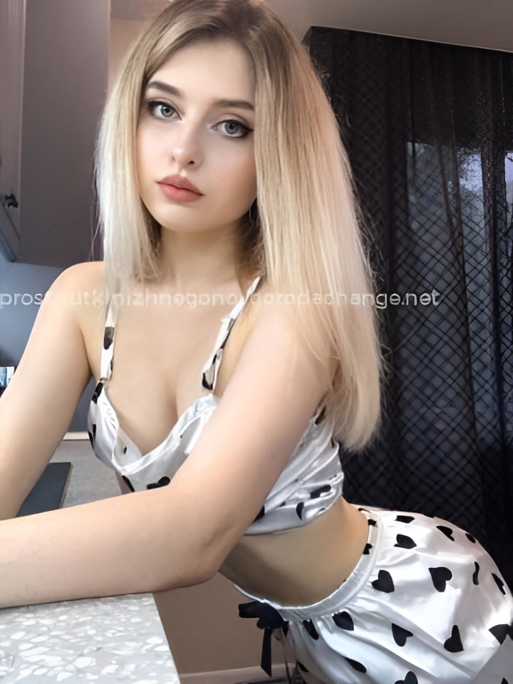 Дарья привлекальеная девушка из Кондрово цена от 5000 руб