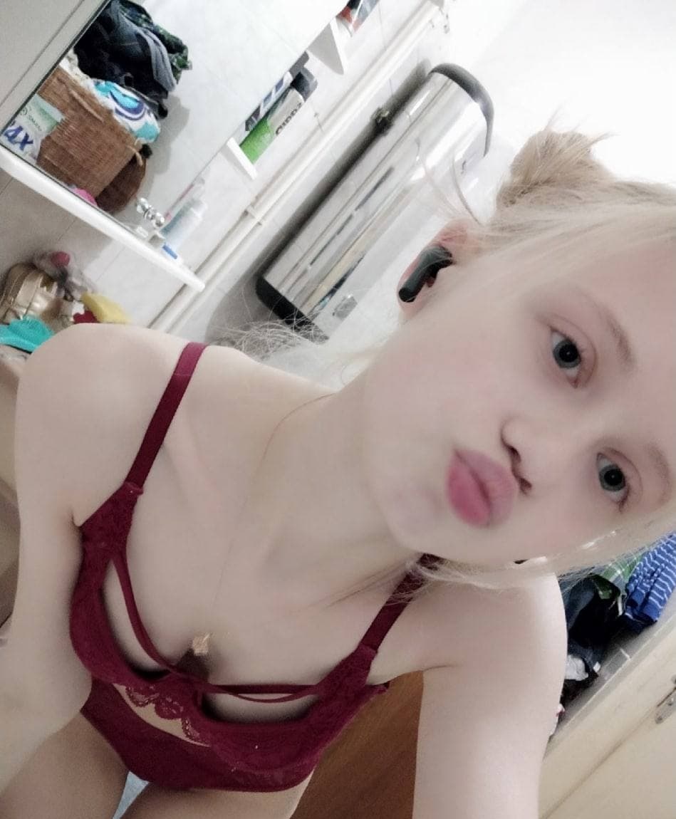 Регина привлекальеная девушка из Кондрово цена от 3000 руб