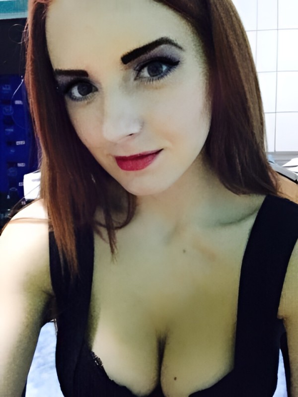 Доминика привлекательная девушка из Кондрово цена от 2000 руб