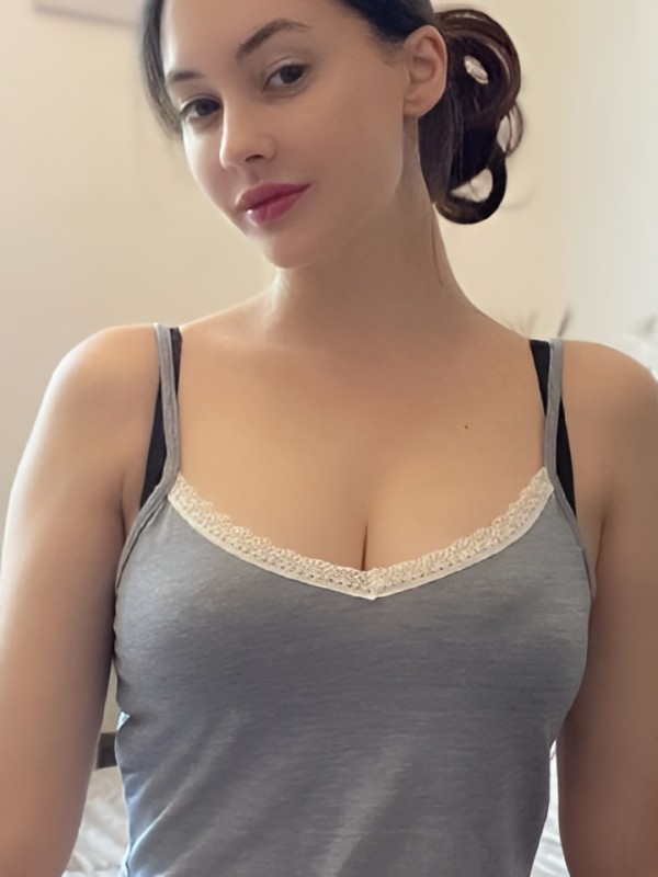 Эсмеральда привлекательная девушка из Кондрово цена от 4000 руб