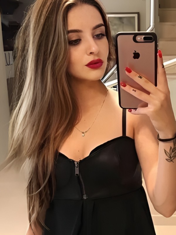 Снежанна привлекательная девушка из Кондрово цена от 2000 руб