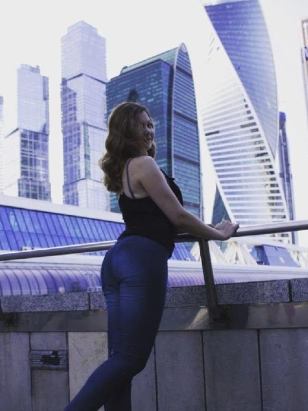 Алина привлекательная девушка из Кондрово цена от 3500 руб